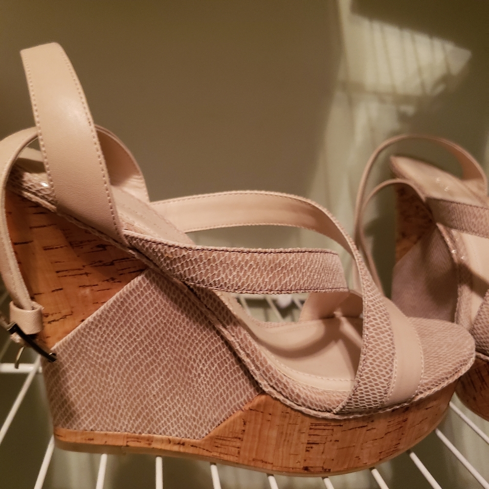 Shoes - Picture 2 of 4